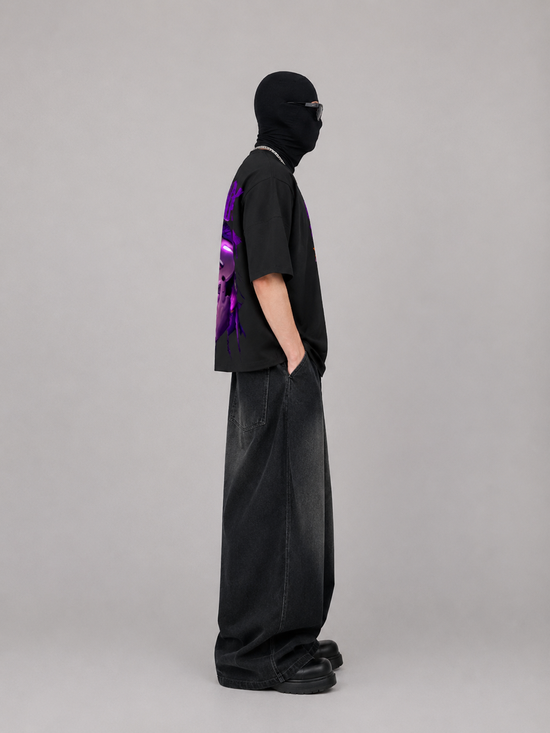 Oversized Black Graphic Anime T-Shirt - Image 3